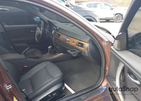 2006 BMW 325 Xi z USA, uszkodzony, nr VIN WBAVD13566KV12363